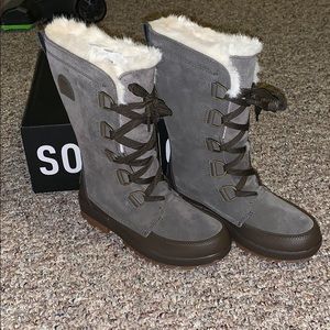 SOREL BOOTS !